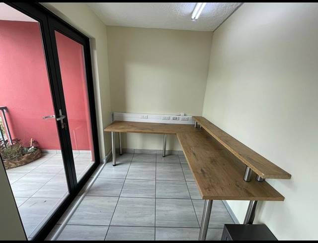 INDUSTRIAL PROPERTY TO RENT IN HENNOPSPARK